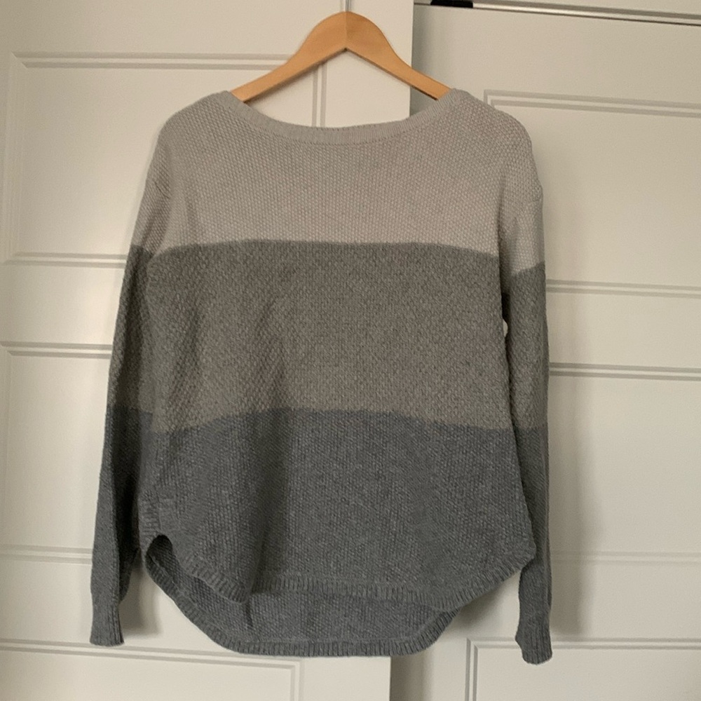 Kuhl grey three tone sweater size medium